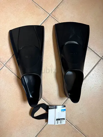 Black Adult Swim/ snorkeling Fins - Size L (new with tag)