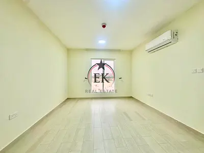 Spacious Master Bedroom Elevators Near Jahili Park