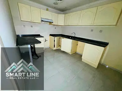 NEAR KING FAISAL STREET : Chiller Free 1 BHK with 2 Bathrooms with Wardrobe and Master Bedroom