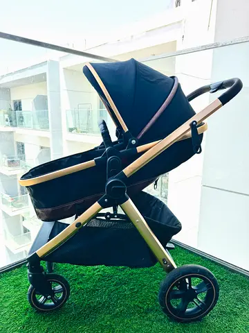 Giggles Ray Stroller with Push Button Foldi Black and Gold Reversible Baby Stroller - Good Condition