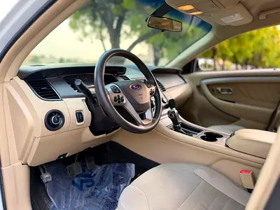 2018 FORD TAURUS 照片 18