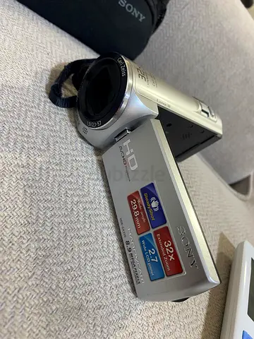 Sony Handycam HDR-CX220E with Case - Good Working Condition