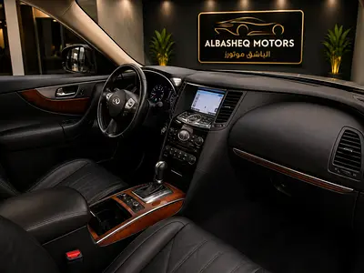 2018 Infiniti QX70 — фото 9