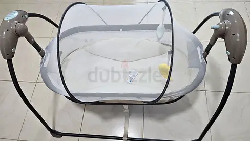 Portable Baby Bassinet with Swing and Mosquito Net - Light Grey