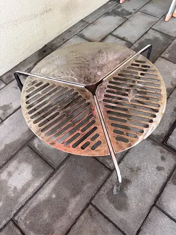 FRONT RUNNER SPARE TIRE MOUNT BRAAI/BBQ GRATE