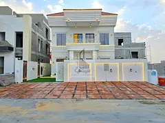 Modern villa with 5 bedrooms, registration fees included