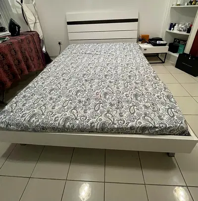 White modern queen bed frame with headboard - good condition