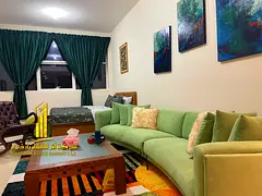 A golden opportunity! Luxurious, fully furnished studio apartment for monthly rent,including interne