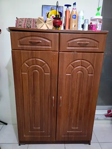 Shoe cabinet with drawers and double doors - good condition.