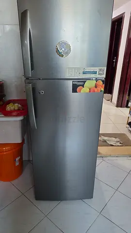 Refrigerator for sale 400 AED