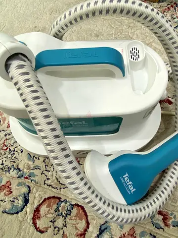 Tefal garment steamer - compact standing clothes steamer