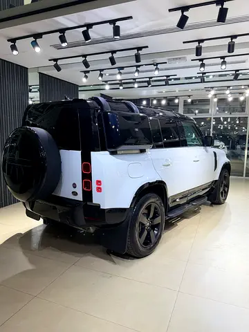 2023 LAND Rover DEFENDER — фото 6