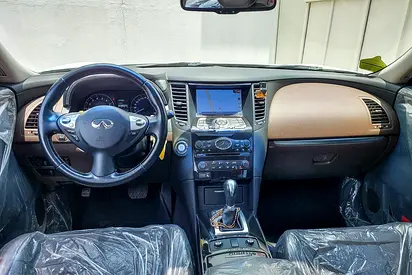 صورة 9 لـ 2019 Infiniti QX70