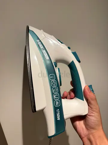 Black & Decker 1750W Steam Iron - Good Working Condition