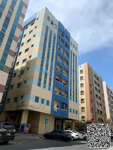 Building for sale: 4 x 3bhk, 16 x 2bhk, 24 x 1bhk, 12 x [units] on the street. Excellent price, negotiable given current increasing income.