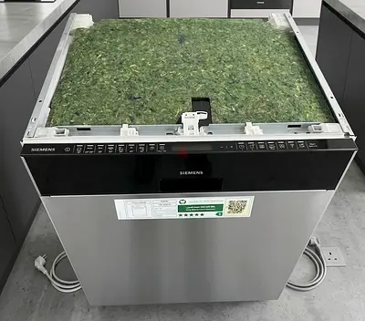 Siemens iQ700 Built-In Dishwasher – New Model | 3 Racks | WiFi Connect