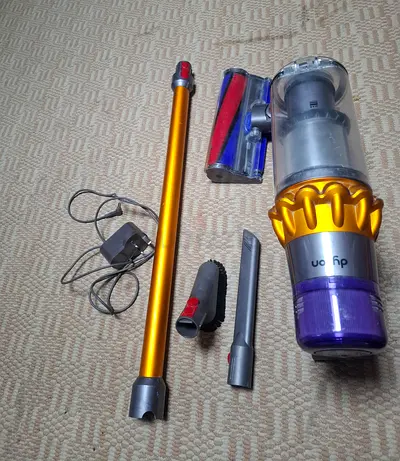 dyson v15 vacum