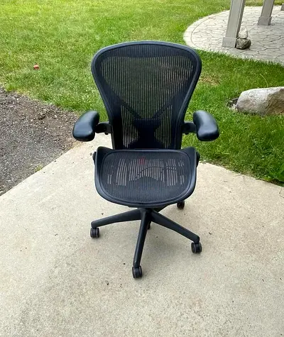 Herman Miller Aeron size B fully loaded