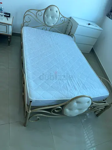 Metal daybed frame with mattress - cream finish
