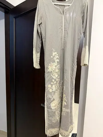 Preloved Pakistani clothes in excellent condition!