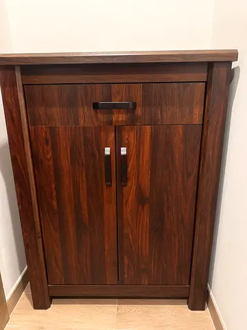 Shoe cabinet