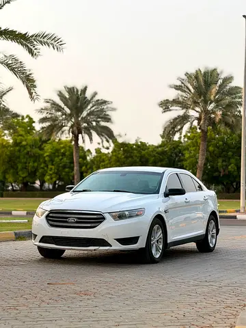 Ford Taurus SE 2018 American Specs