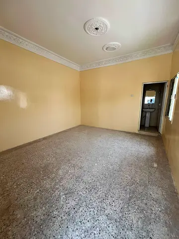 Arabic House for Sale in Al Qadisiyah, Sharjah A great opportunity to own a well-maintained, move-in-ready family home in a prime and convenient locat