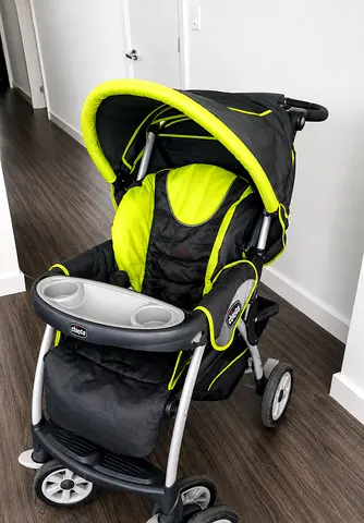 New chicco cortina stroller in excellent condition
