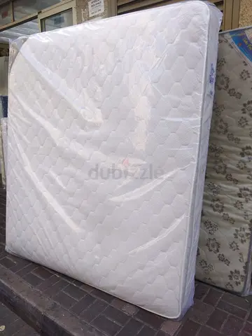 King size 180x200cm mattress.  Same day delivery available
