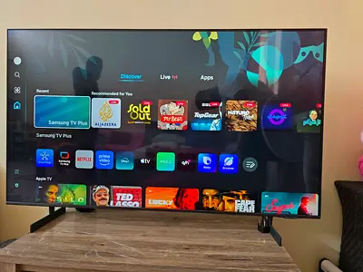 Samsung 55" Smart LED TV in Excellent Condition