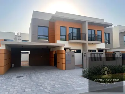 فيلا للإيجار السنوي داخل AZHA Community عجمان، 4 غرف وصالة وغرفة خادمة، 3 مواقف خاصة، شهر مجاني، 100 ألف درهم سنوياً، مجتمع راقٍ ومغلق.موقع مميز من