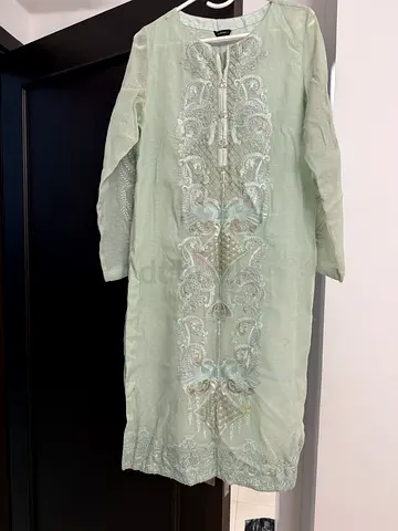Preloved Pakistani clothes in excellent condition!
