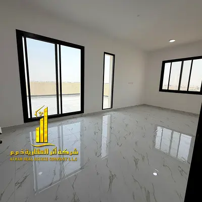 للإيجار السنوي.شقة اول ساكن غرف وصالة.بمساحه واسعه✨مع مطبخ و 2 حمام و بلكونه مع الروف باطلاله مفتوحه موقع مميز سهل الوصول للشارقة ودبي