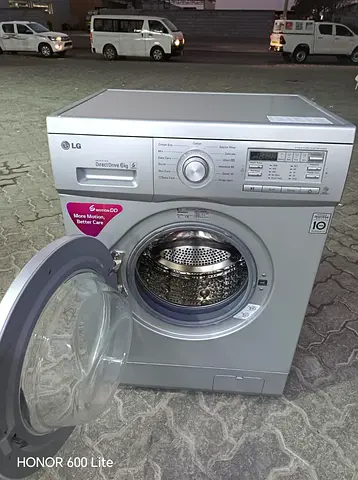 LG Front Load Washing Machine 6kg - Direct Drive, Silver