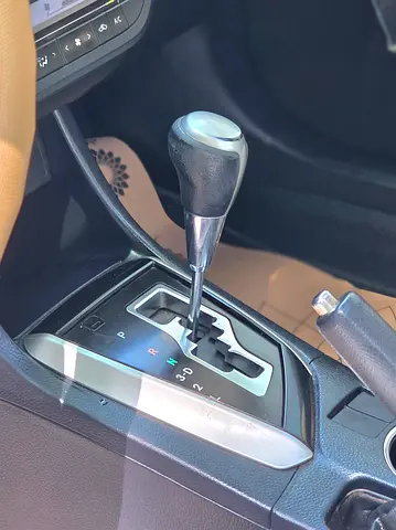 2015 Toyota COROLLA 照片 17