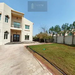 Corner villa |5 master bedrooms | Op. the new ParK