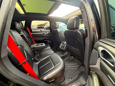 2014 Porsche CAYENNE — миниатюра 16