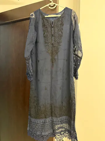 Preloved Pakistani clothes in excellent condition!