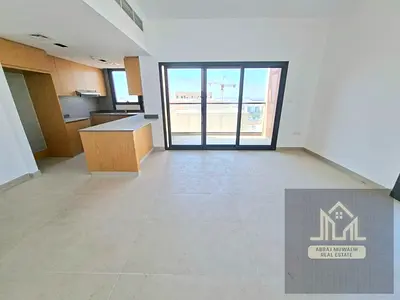 Pool Veiw 3Bhk With Balcony In Comunity Sharja