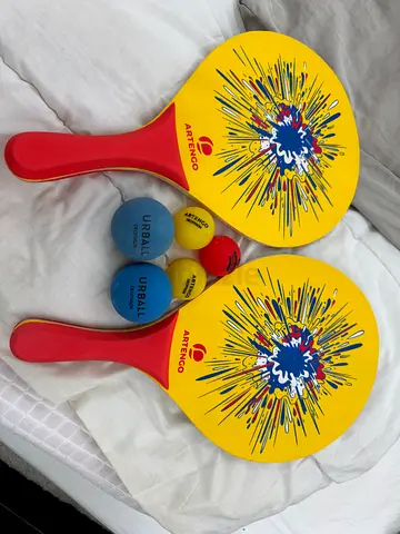 Artengo Beach Paddle Ball Racket Set - Includes 2 Paddles & 5 balls + travel bag