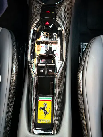 صورة 4 لـ 2022 Ferrari 296 GTB