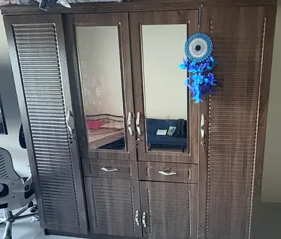 4-Door Mirrored Wardrobe/Cuboard with Drawers - Wooden Finish