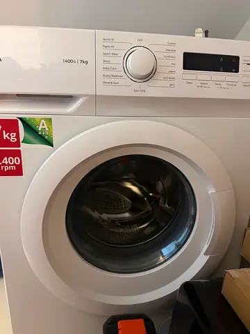 Front-load Washing Machine 7kg, 1400 RPM - Good Working Condition
