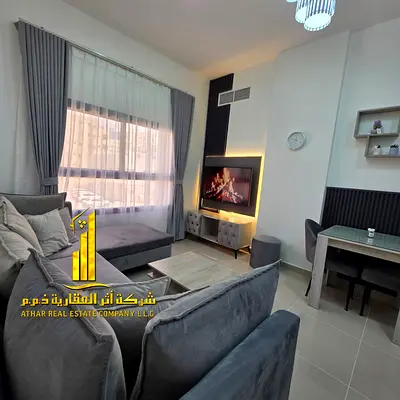 لراغبي الفخامة والتميز شقة فاخرة للايجار الشهري ( اول ساكن )غرفة وصالة باطلالة مفتوحة مفروشة بالكامل باثاث راق جدا مع مطبخ مجهز بالكامل بأحدث الاجهزة