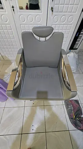 Saloon Chair (Hydraulic rolling recline)