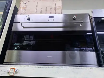 Smeg Built-in stainless steel gas oven — good condition