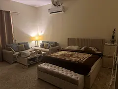 Nice room for rent in prime location in down town Dubai, all in, good for couples and ladies