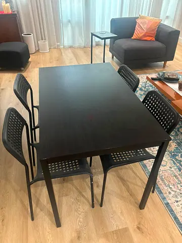 Table 110x67 with 4 chairs