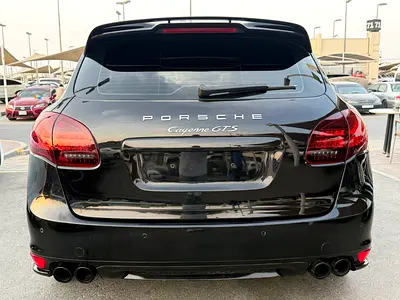 2014 Porsche CAYENNE photo 9