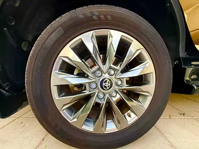 صورة 8 لـ 2023 Toyota LAND CRUISER